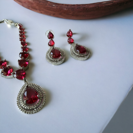 Red crystal necklace set