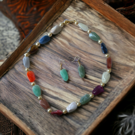Multicoloured stone necklace